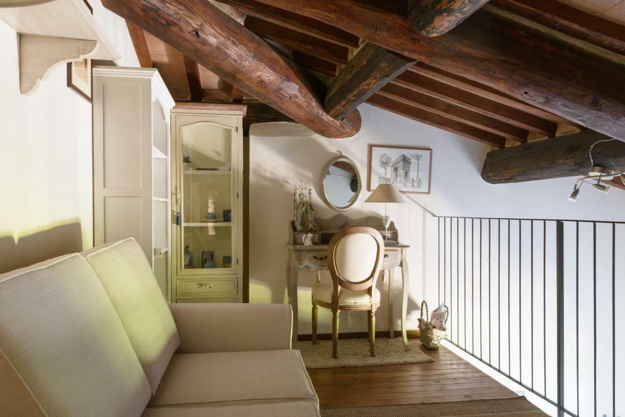 Tuscany Balcony: Crete Senesi Casetta Екстериор снимка