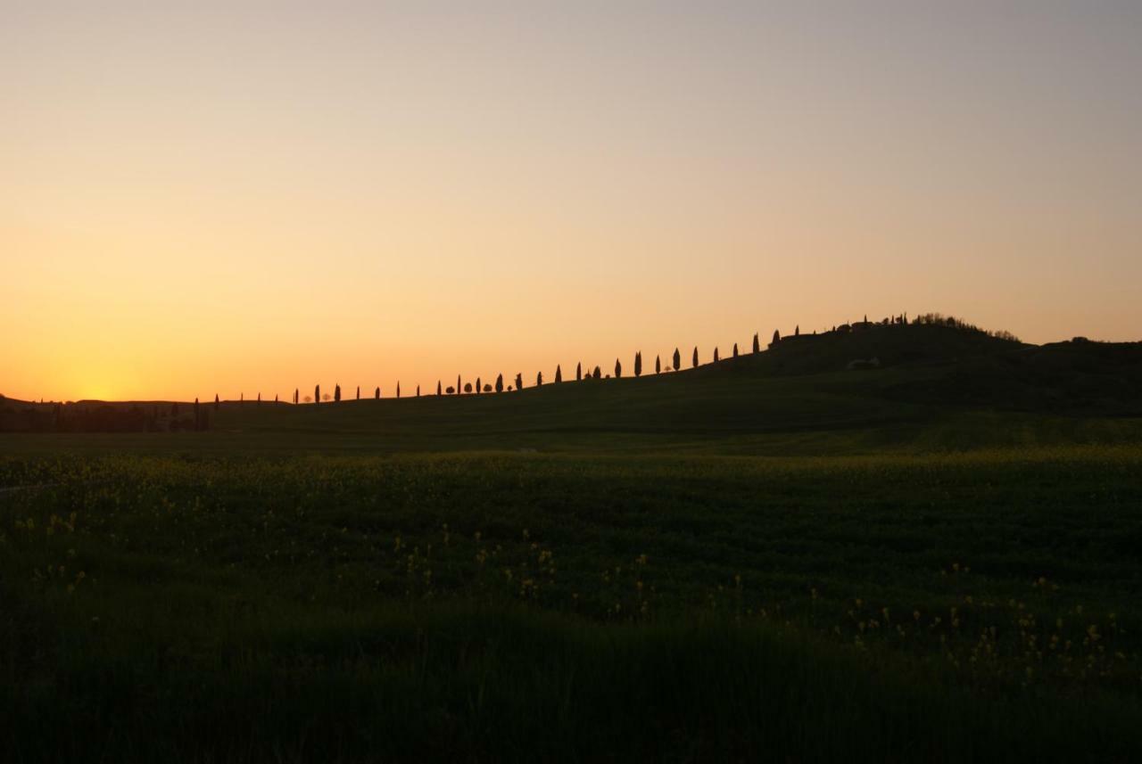 Tuscany Balcony: Crete Senesi Casetta Екстериор снимка
